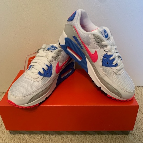 New Nike Air Max “Hot Coral” - Picture 2 of 7